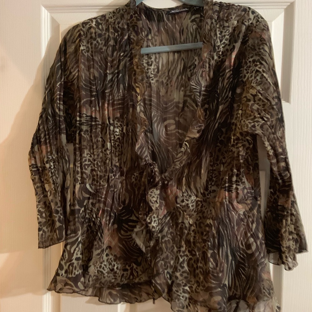 Brown ruffled top